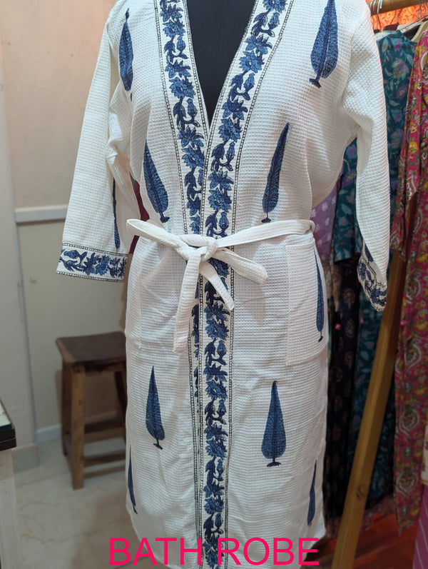 Premium Cotton Bath Robe – Free Size | Soft, Absorbent & Comfortable