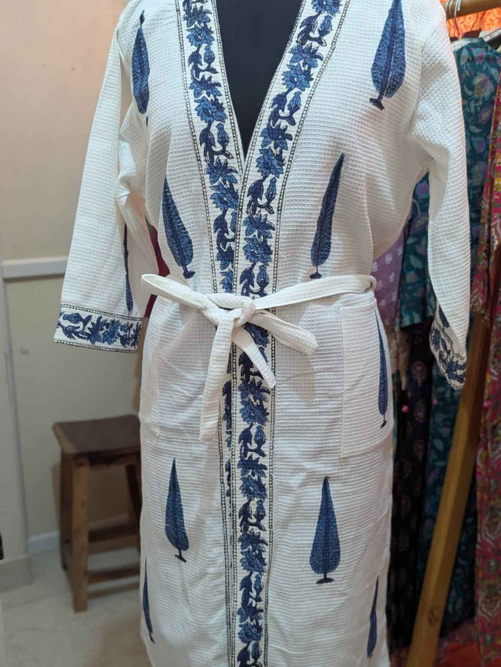 Premium Cotton Bath Robe – Free Size | Soft, Absorbent & Comfortable