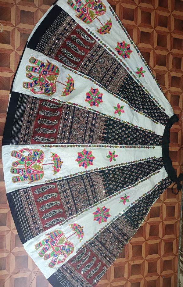 Handcrafted Elephant & Umbrella Embroidered Navratri Lehenga – Mirror Work Design